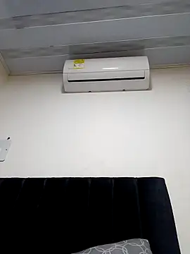 Snapshot of Liancy chatting on 02-15-26, 12:07 Liancy online show from 02-15-26, 12:07