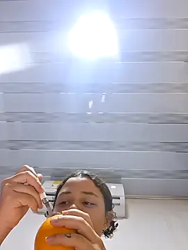 Snapshot of Liancy chatting on 02-27-26, 10:10 Liancy online show from 02-27-26, 10:10