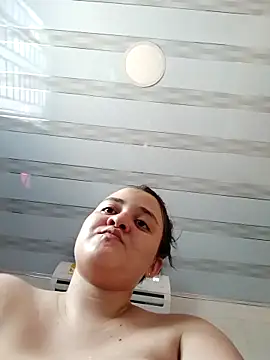 Snapshot of Liancy chatting on 03-01-26, 07:49 Liancy online show from 03-01-26, 07:49