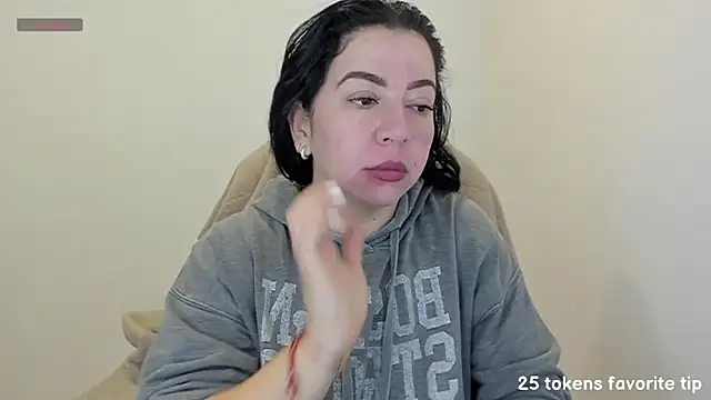 Snapshot of Im_coco chatting on 01-25-25, 10:40 Im coco online show from 01-25-25, 10:40