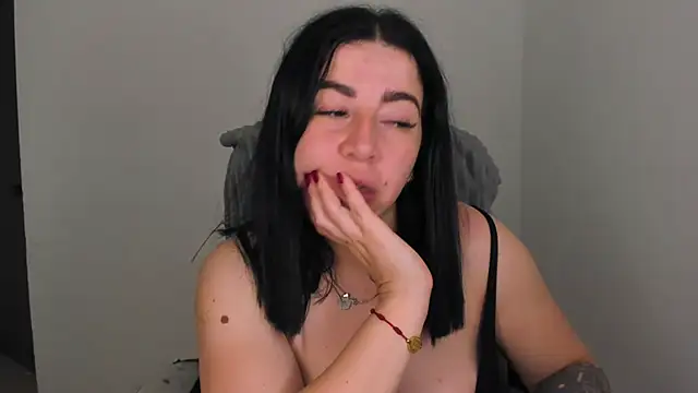 Snapshot of Im_coco chatting on 10-08-25, 01:47 Im coco online show from 10-08-25, 01:47