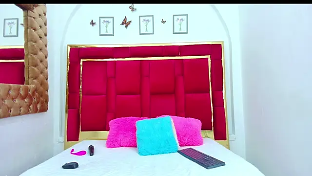 CoralHarrinson online show from 02-17-25, 08:26