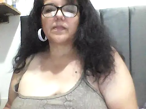 Snapshot of kassandra02 chatting on 09-10-25, 02:55 kassandra02 online show from 09-10-25, 02:55