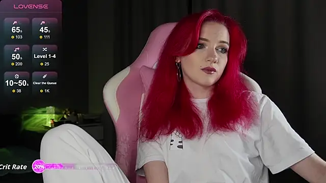 Snapshot of joyhannahh chatting on 10-20-25, 04:51 joyhannahh online show from 10-20-25, 04:51