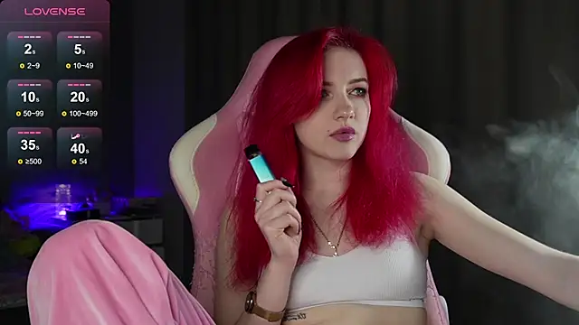 Snapshot of joyhannahh chatting on 10-26-25, 01:28 joyhannahh online show from 10-26-25, 01:28