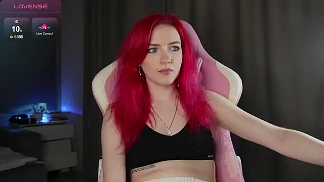 Snapshot of joyhannahh chatting on 10-29-25, 03:36 joyhannahh online show from 10-29-25, 03:36