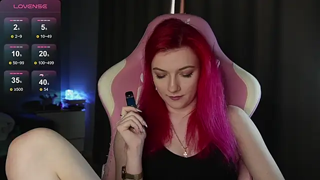 Snapshot of joyhannahh chatting on 11-25-25, 12:16 joyhannahh online show from 11-25-25, 12:16