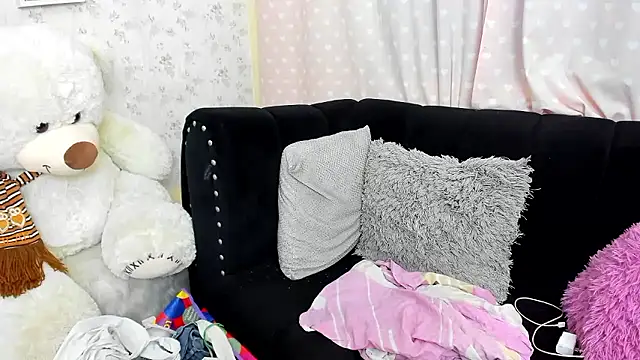 ariel milk online show from 01-16-26, 08:07