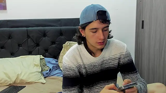 alex connorr online show from 12-24-24, 12:44