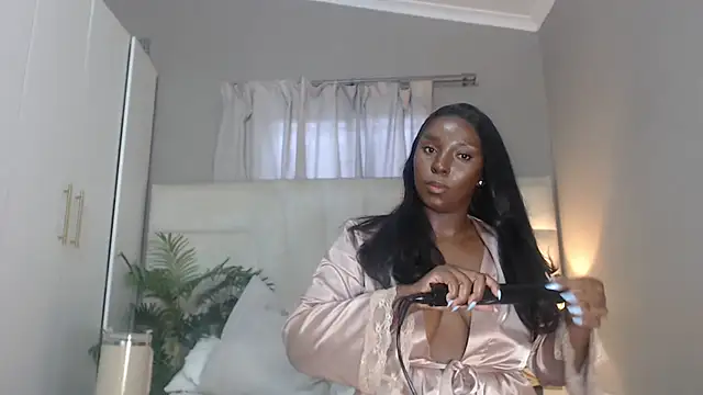 naughtyblackdolie online show from 02-12-26, 06:19