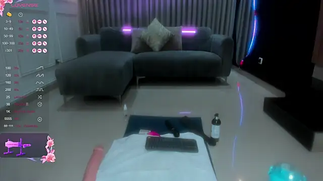 Anna parkker  online show from 03-10-25, 05:18