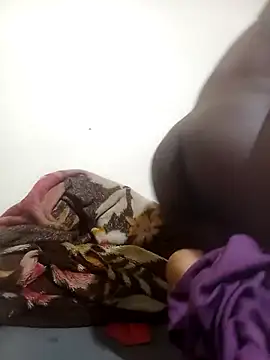 Snapshot of hot_ebonys1 chatting on 11-15-25, 06:11 hot ebonys1 online show from 11-15-25, 06:11