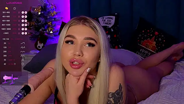 Snapshot of DreamPussyy chatting on 12-28-24, 07:11 DreamPussyy online show from 12-28-24, 07:11