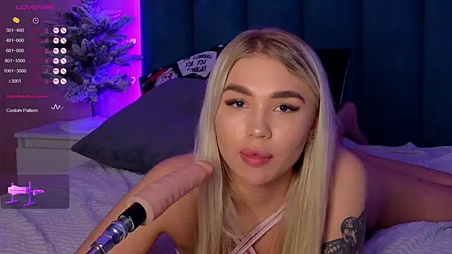 Snapshot of DreamPussyy chatting on 01-10-25, 06:09 DreamPussyy online show from 01-10-25, 06:09