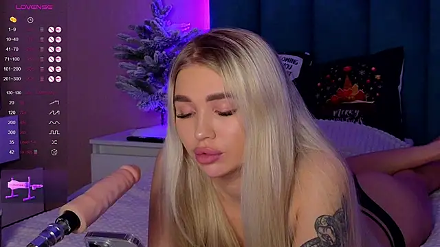 Snapshot of DreamPussyy chatting on 01-13-25, 03:12 DreamPussyy online show from 01-13-25, 03:12