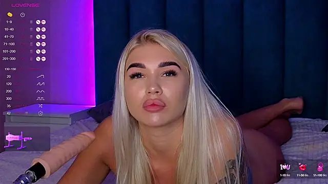 Snapshot of DreamPussyy chatting on 02-19-25, 04:34 DreamPussyy online show from 02-19-25, 04:34