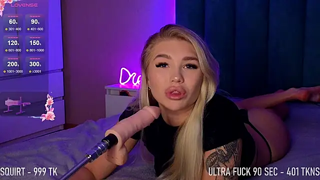 Snapshot of DreamPussyy chatting on 11-01-25, 03:52 DreamPussyy online show from 11-01-25, 03:52