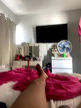 Snapshot of casalhot69 chatting on 10-18-25, 12:06 casalhot69 online show from 10-18-25, 12:06