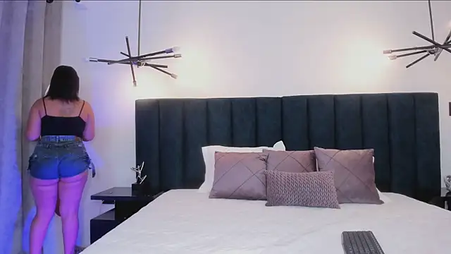 Snapshot of alaia7h chatting on 02-08-26, 07:39 alaia7h online show from 02-08-26, 07:39