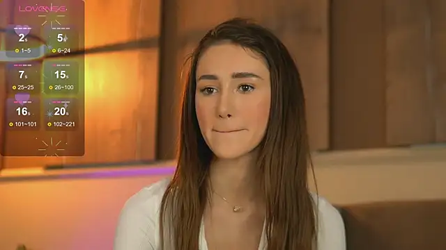 Snapshot of EmilyRaymont chatting on 03-18-25, 12:27 EmilyRaymont online show from 03-18-25, 12:27