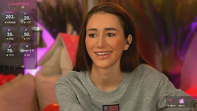 Snapshot of EmilyRaymont chatting on 03-23-25, 12:36 EmilyRaymont online show from 03-23-25, 12:36