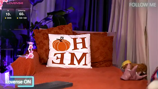 Snapshot of EmilyRaymont chatting on 11-21-25, 03:38 EmilyRaymont online show from 11-21-25, 03:38