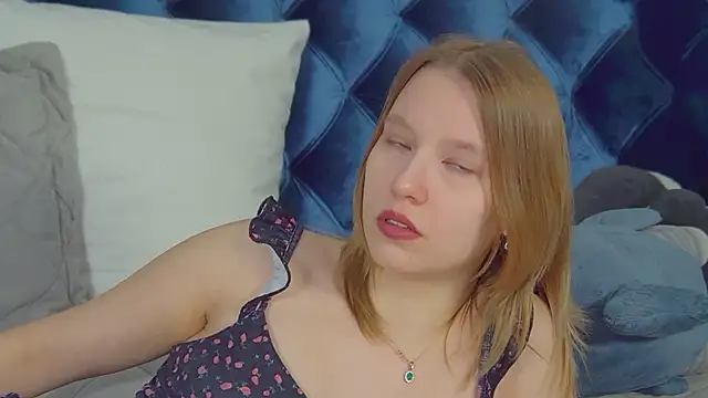 LiliLinn online show from 04-03-26, 04:54