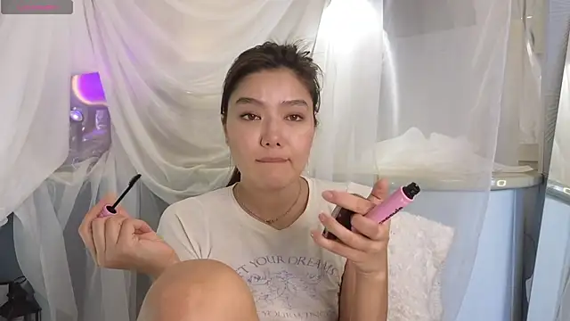 Snapshot of EmmaFisherf chatting on 03-23-25, 03:43 EmmaFisherf online show from 03-23-25, 03:43