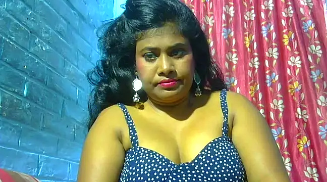 Snapshot of sexy_roma chatting on 12-01-24, 06:19 sexy roma online show from 12-01-24, 06:19