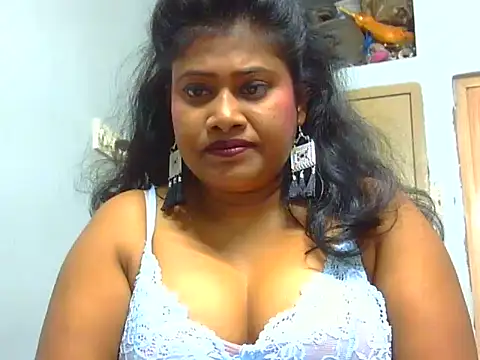 Snapshot of sexy_roma chatting on 12-21-24, 09:23 sexy roma online show from 12-21-24, 09:23