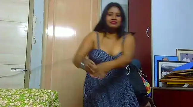 Snapshot of sexy_roma chatting on 01-23-25, 03:01 sexy roma online show from 01-23-25, 03:01