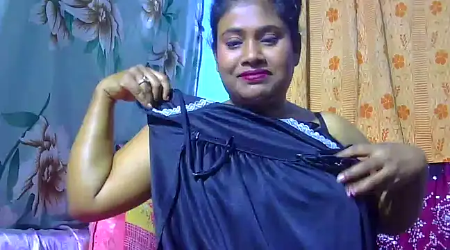 Snapshot of sexy_roma chatting on 02-03-25, 06:49 sexy roma online show from 02-03-25, 06:49