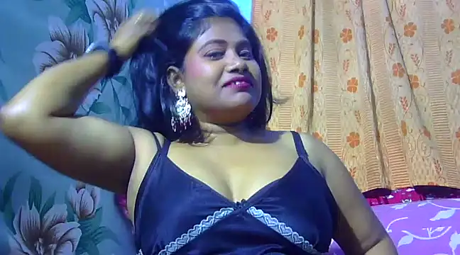 Snapshot of sexy_roma chatting on 02-10-25, 05:30 sexy roma online show from 02-10-25, 05:30