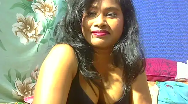 Snapshot of sexy_roma chatting on 02-15-25, 05:39 sexy roma online show from 02-15-25, 05:39