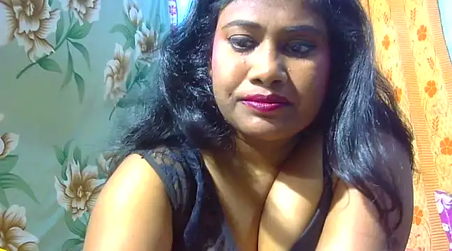 Snapshot of sexy_roma chatting on 03-11-25, 01:34 sexy roma online show from 03-11-25, 01:34