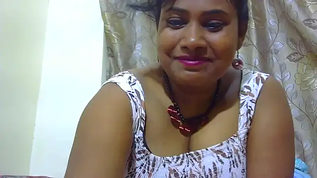 Snapshot of sexy_roma chatting on 10-26-25, 01:50 sexy roma online show from 10-26-25, 01:50