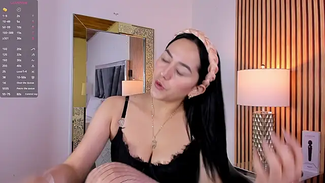 hazel ross tcw online show from 01-25-25, 01:41