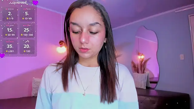 Snapshot of katy_sweet19 chatting on 11-02-25, 10:17 katy sweet19 online show from 11-02-25, 10:17