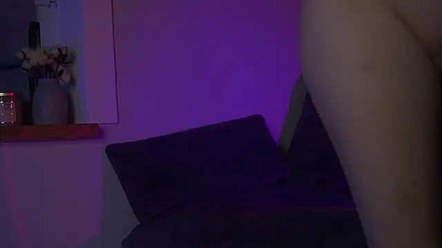 Snapshot of GlamourNova chatting on 02-06-25, 03:41 GlamourNova online show from 02-06-25, 03:41