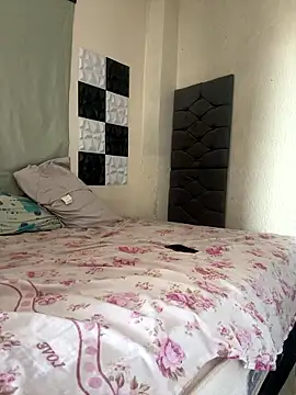 Indiazinhax online show from 01-18-26, 03:16