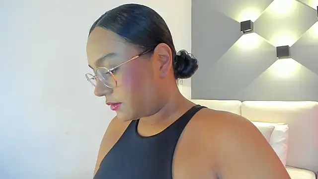 ellamontoya online show from 09-13-25, 12:49