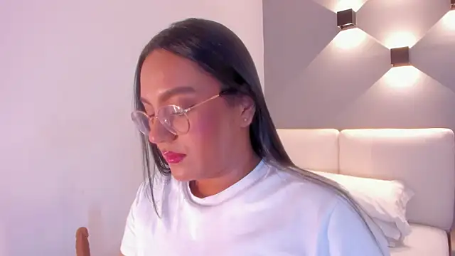 ellamontoya online show from 09-23-25, 07:55