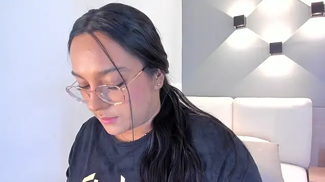 ellamontoya online show from 10-02-25, 10:55