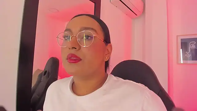 ellamontoya online show from 12-15-25, 11:58