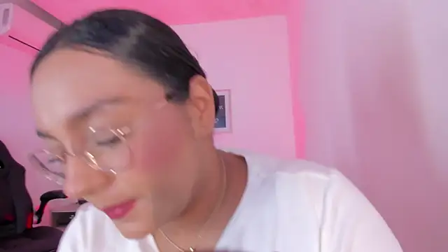 ellamontoya online show from 01-13-26, 12:21