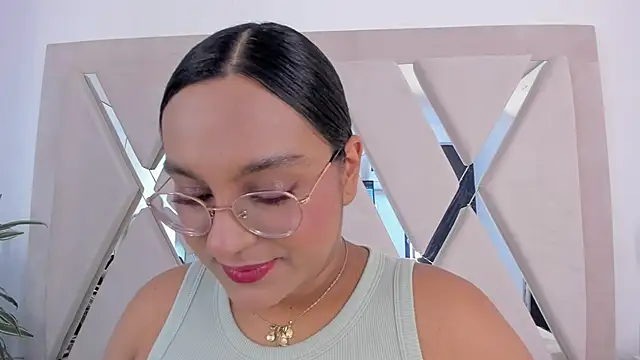 ellamontoya online show from 02-09-26, 12:09