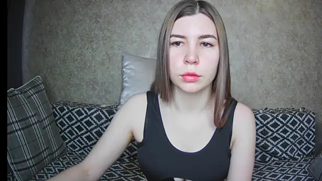 Snapshot of ElllaNuar chatting on 12-20-24, 06:29 ElllaNuar online show from 12-20-24, 06:29