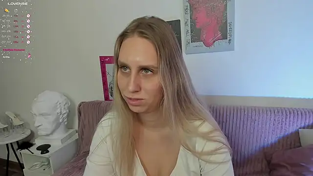 miissblonde online show from 01-12-25, 06:49