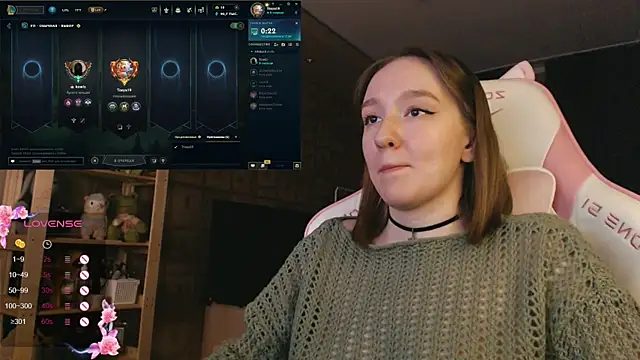 Snapshot of MoonlishSiren chatting on 11-08-25, 07:12 MoonlishSiren online show from 11-08-25, 07:12