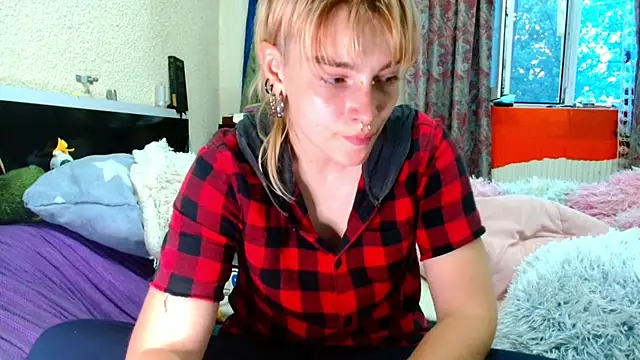 Sophie Bell online show from 05-27-26, 05:32